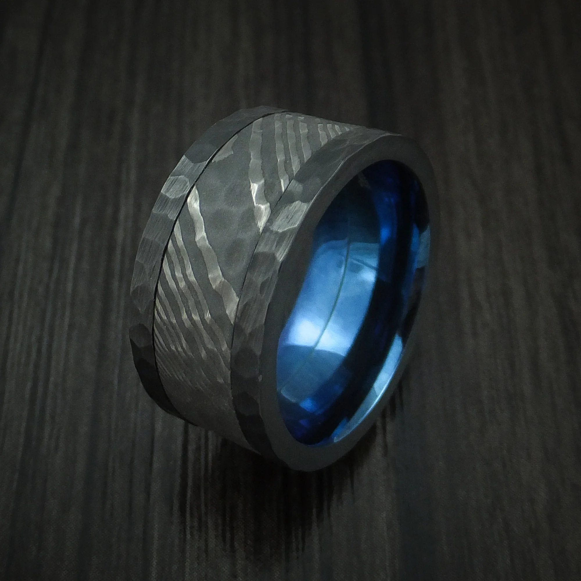 Black Zirconium and Damascus Steel Hammered Men's Ring with Anodized Sleeve Custom Made - Image 4
