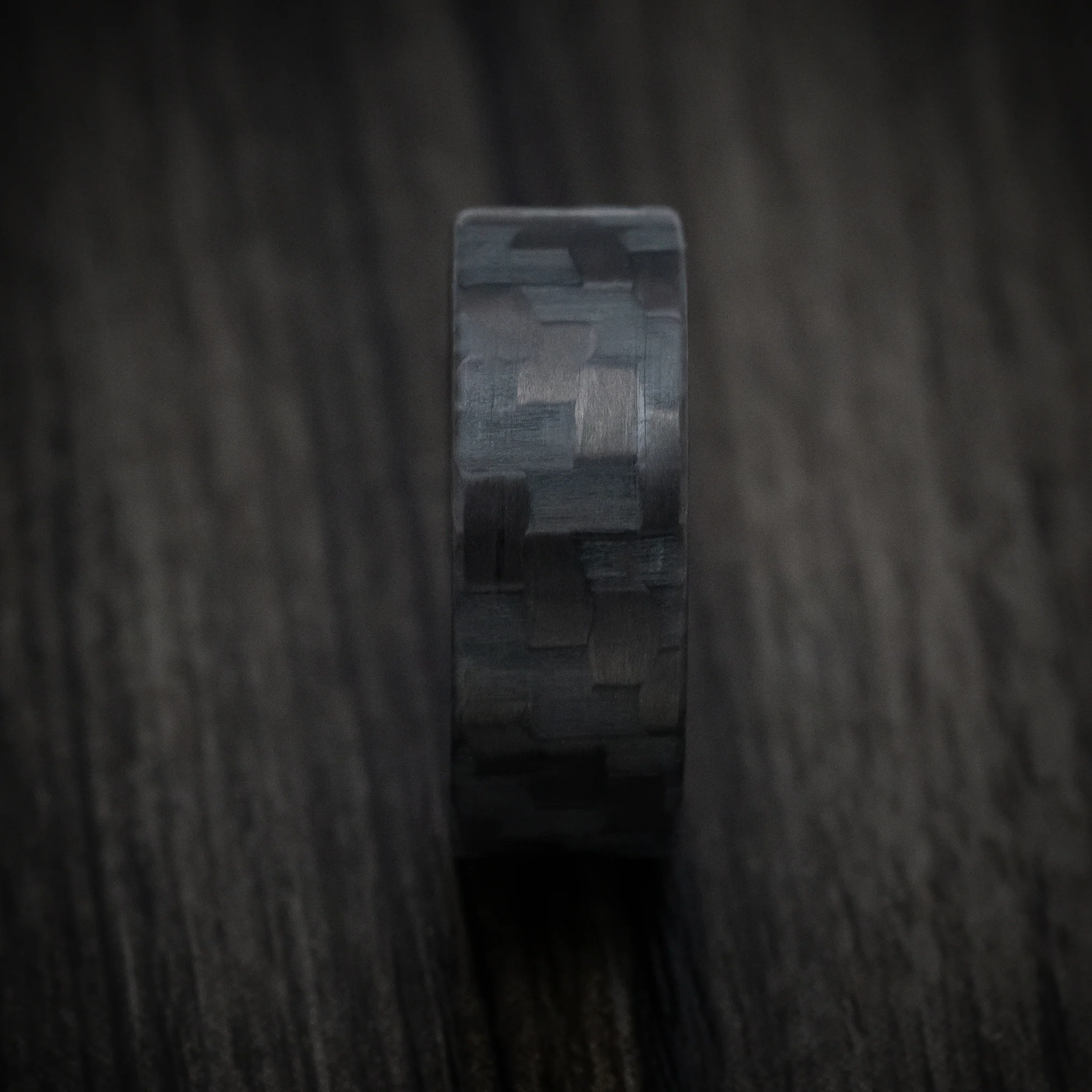 Carbon Fiber Green Glow Men's Ring - Image 3
