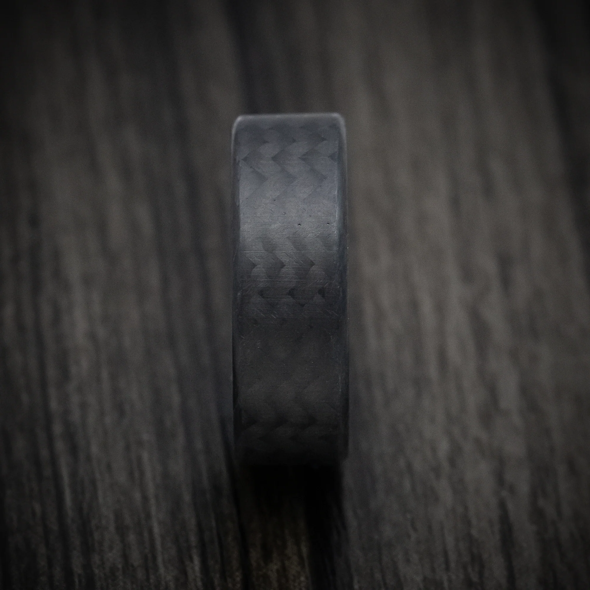 Carbon Fiber Men's Ring with Blue Glow Sleeve - Image 3