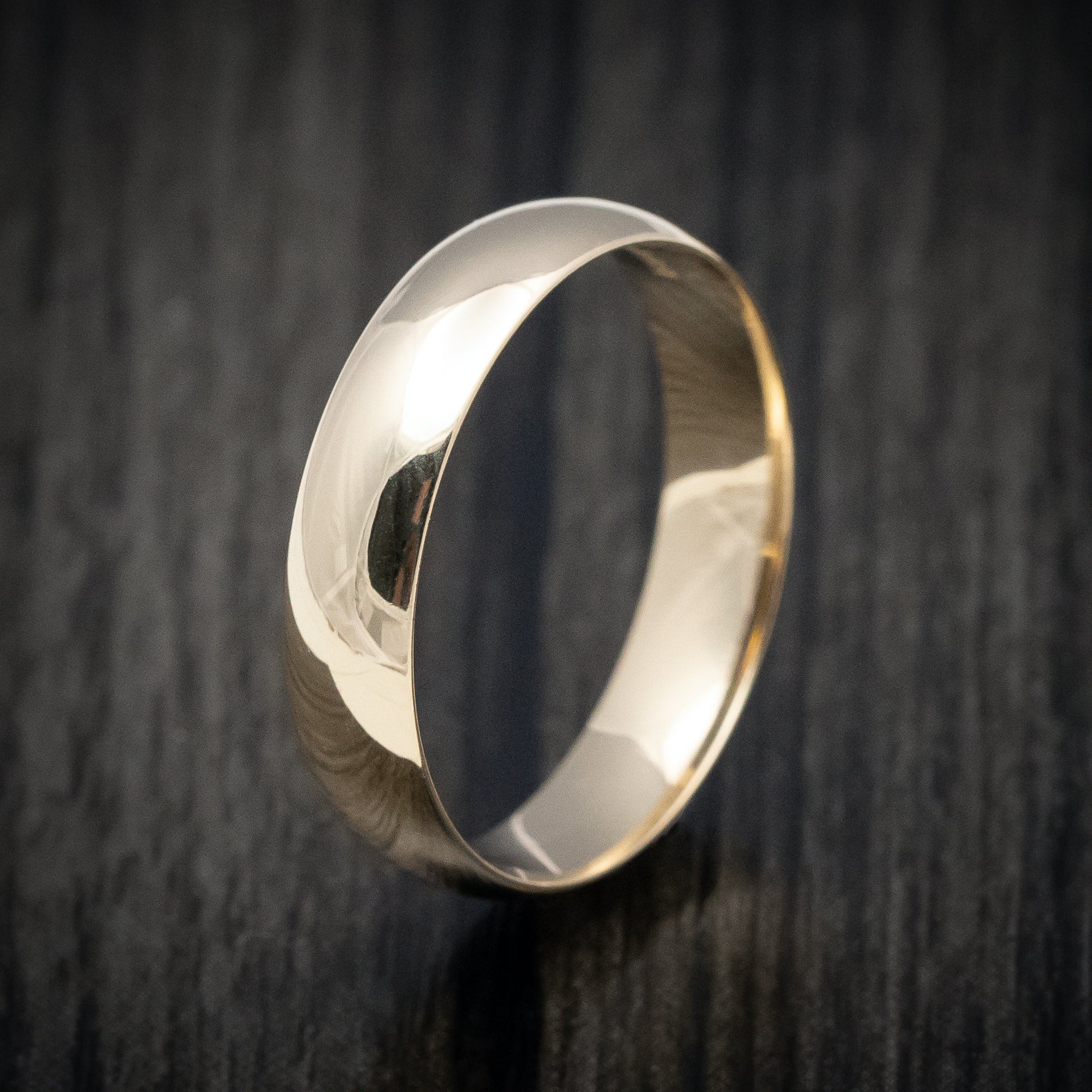 Classic Gold 5mm Mens Wedding Band - Image 3