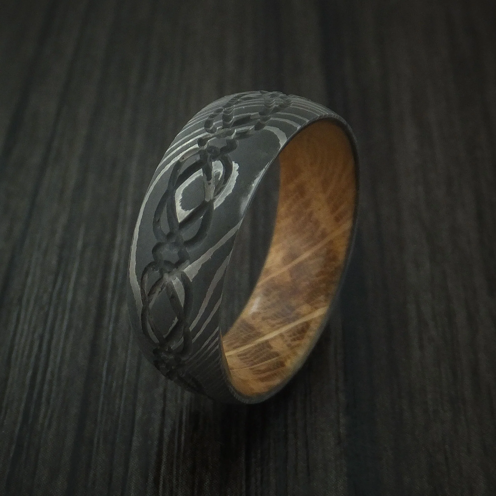 Damascus Steel Celtic Knot Men's Ring Infinity Design with Hardwood Sleeve - Image 4
