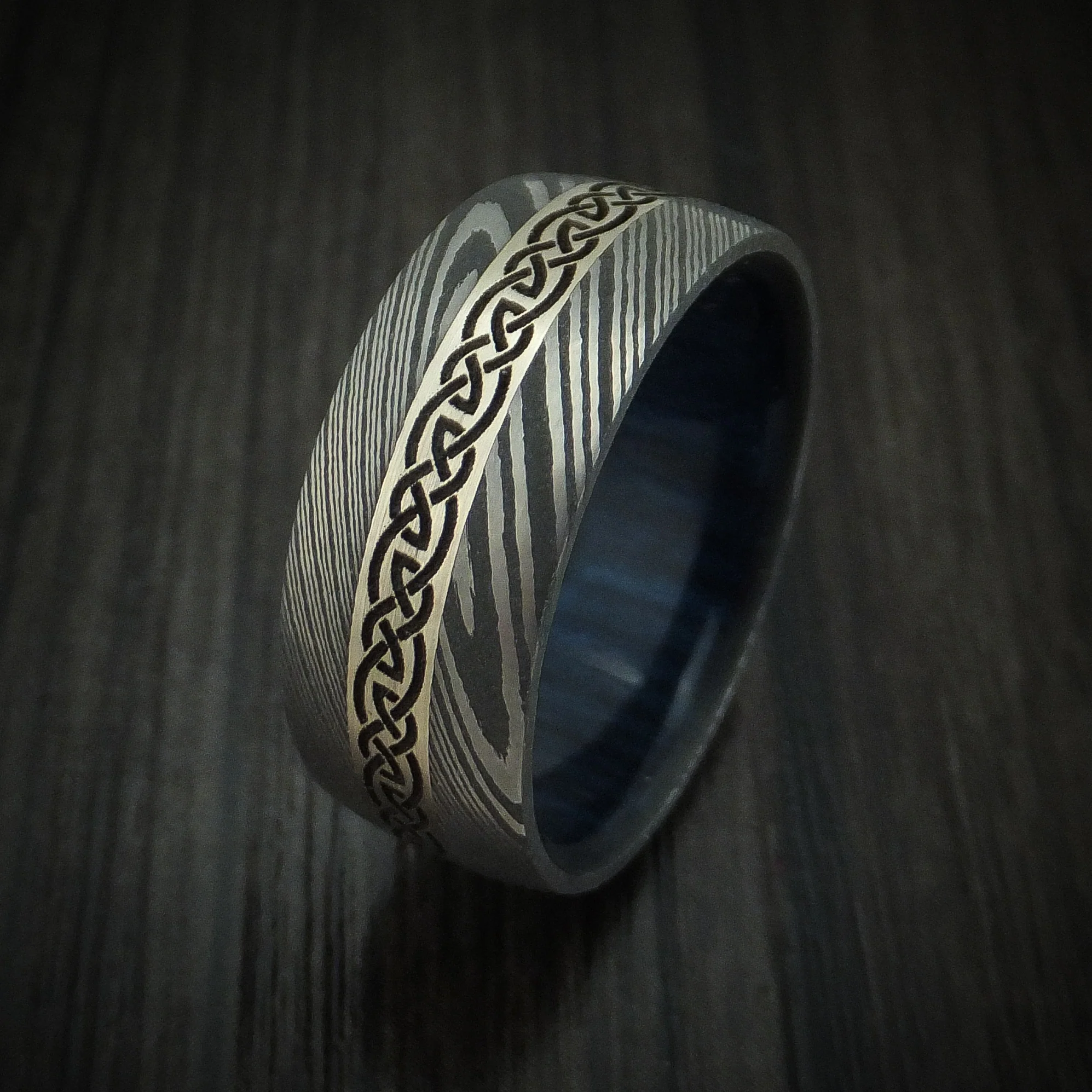 Damascus Steel Celtic Men's Ring With 14K White Gold Inlay And Hardwood Sleeve Custom Made Band - Image 4