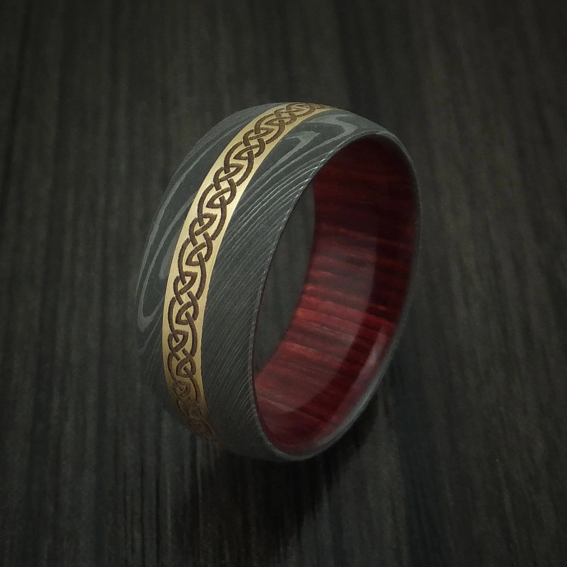 Damascus Steel Celtic Men's Ring with 14K Yellow Gold Inlay and Hardwood Sleeve Custom Made Band - Image 4