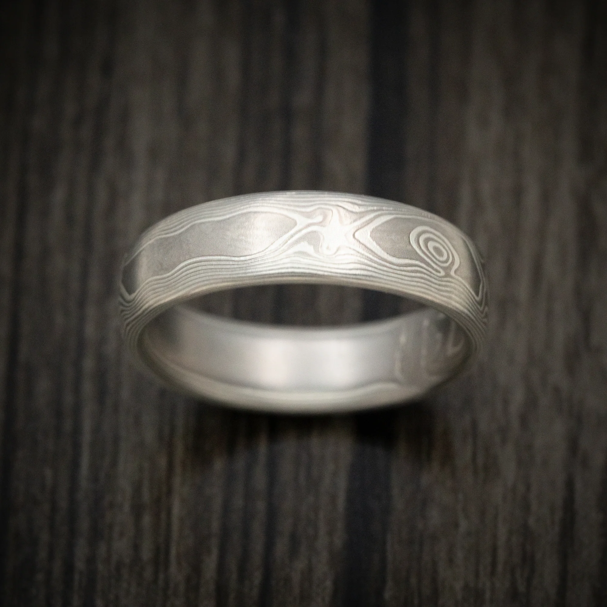 Handmade Palladium and Silver Mokume Gane Woodgrain Pattern Men's Ring - Image 2