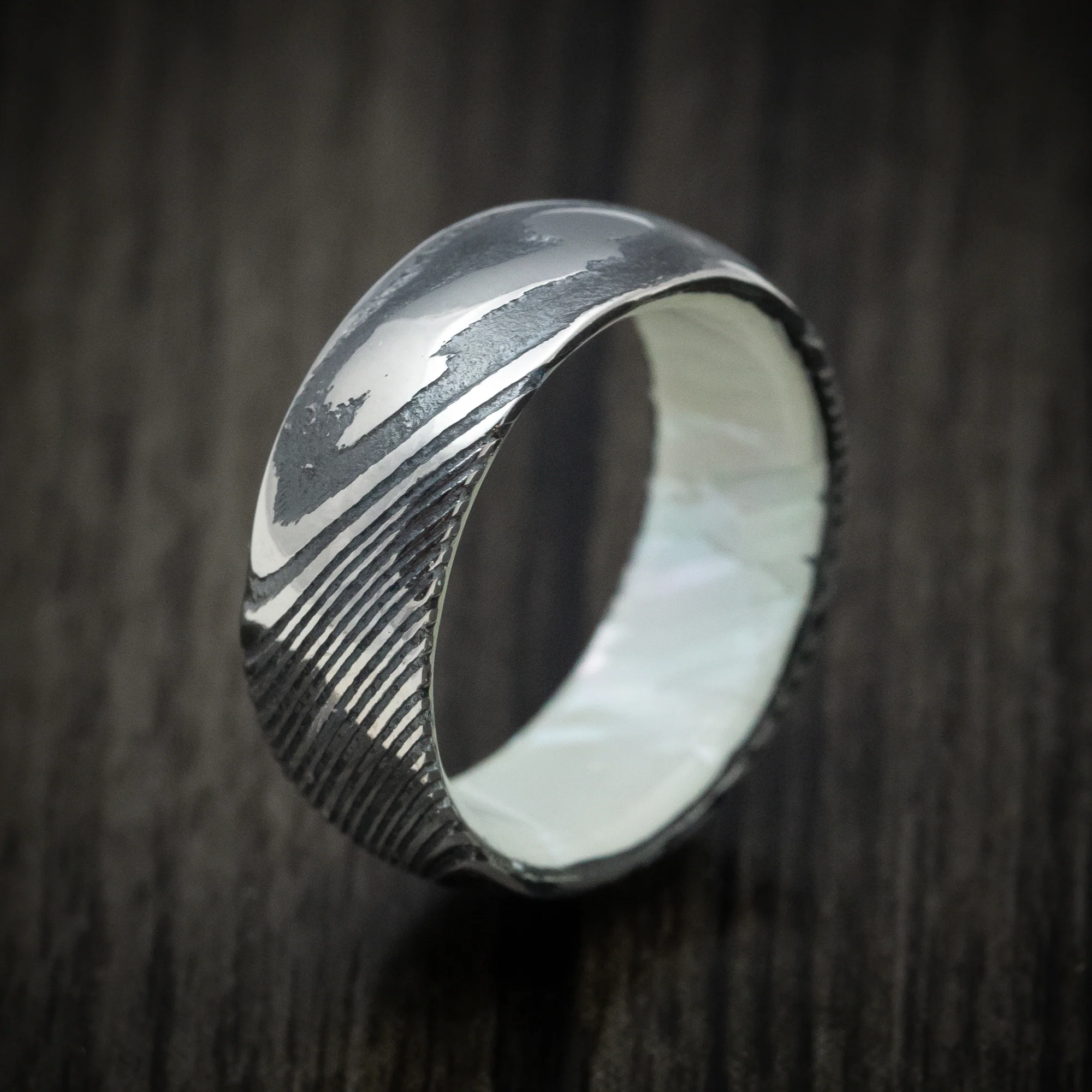 Woodgrain Kuro Damascus Steel Men's Ring with White Mother of Pearl Sleeve Custom Made Band - Image 4