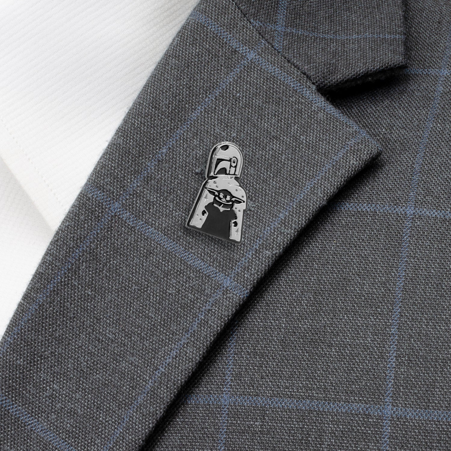 Star Wars Mandalorian and Grogu Lapel Pin - Image 4
