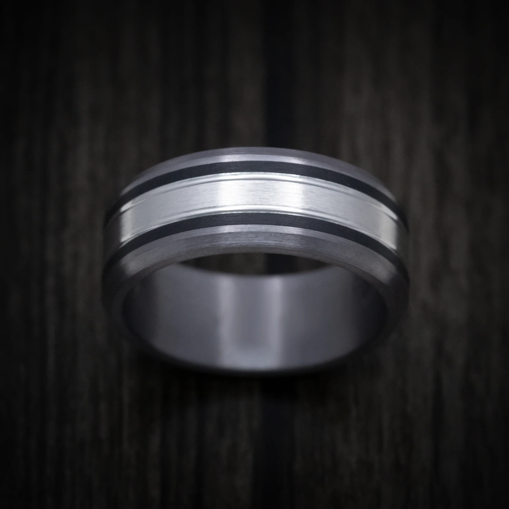 Tantalum Men's Ring with 14K Gold Inlay and Carbon Fiber Accents - Image 2