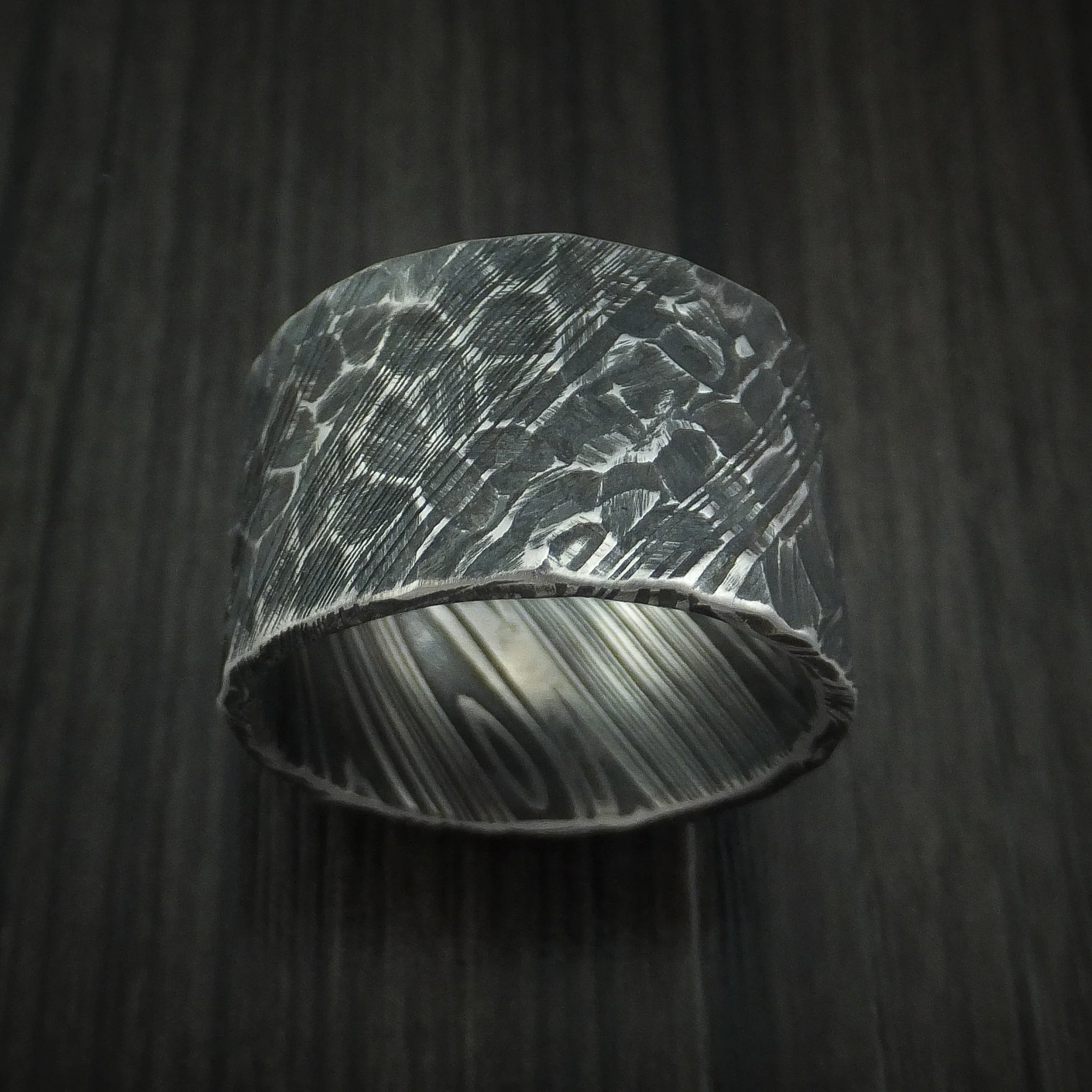 Ultra-Wide Woodgrain Kuro Damascus Steel Men's Ring with Rock Hammered Finish Custom Made Band - Image 2